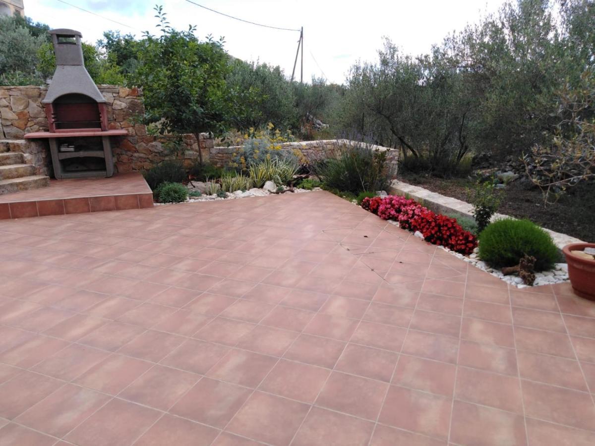 Long Island Olive Apartment Sali Ngoại thất bức ảnh