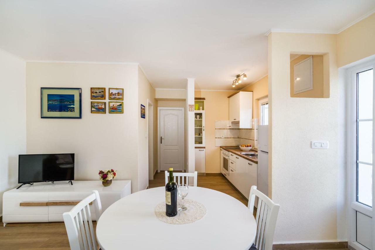 Long Island Olive Apartment Sali Ngoại thất bức ảnh