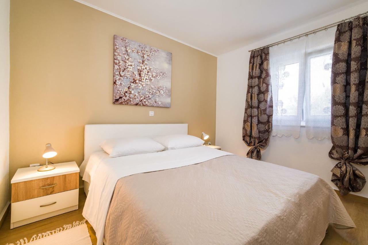 Long Island Olive Apartment Sali Ngoại thất bức ảnh