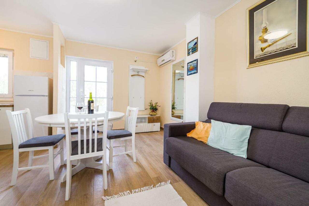 Long Island Olive Apartment Sali Ngoại thất bức ảnh