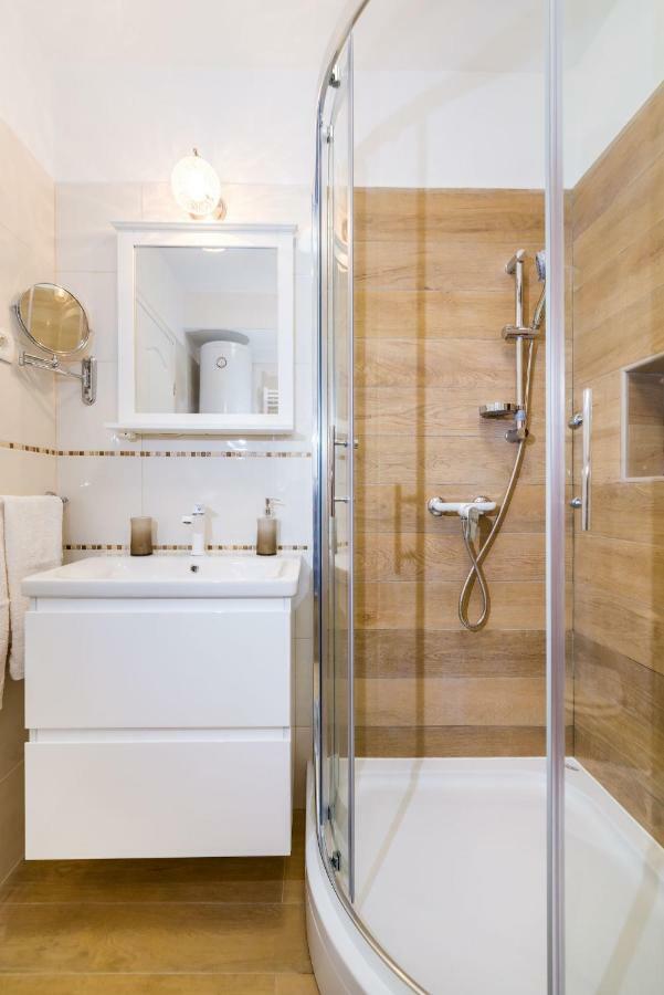 Long Island Olive Apartment Sali Ngoại thất bức ảnh