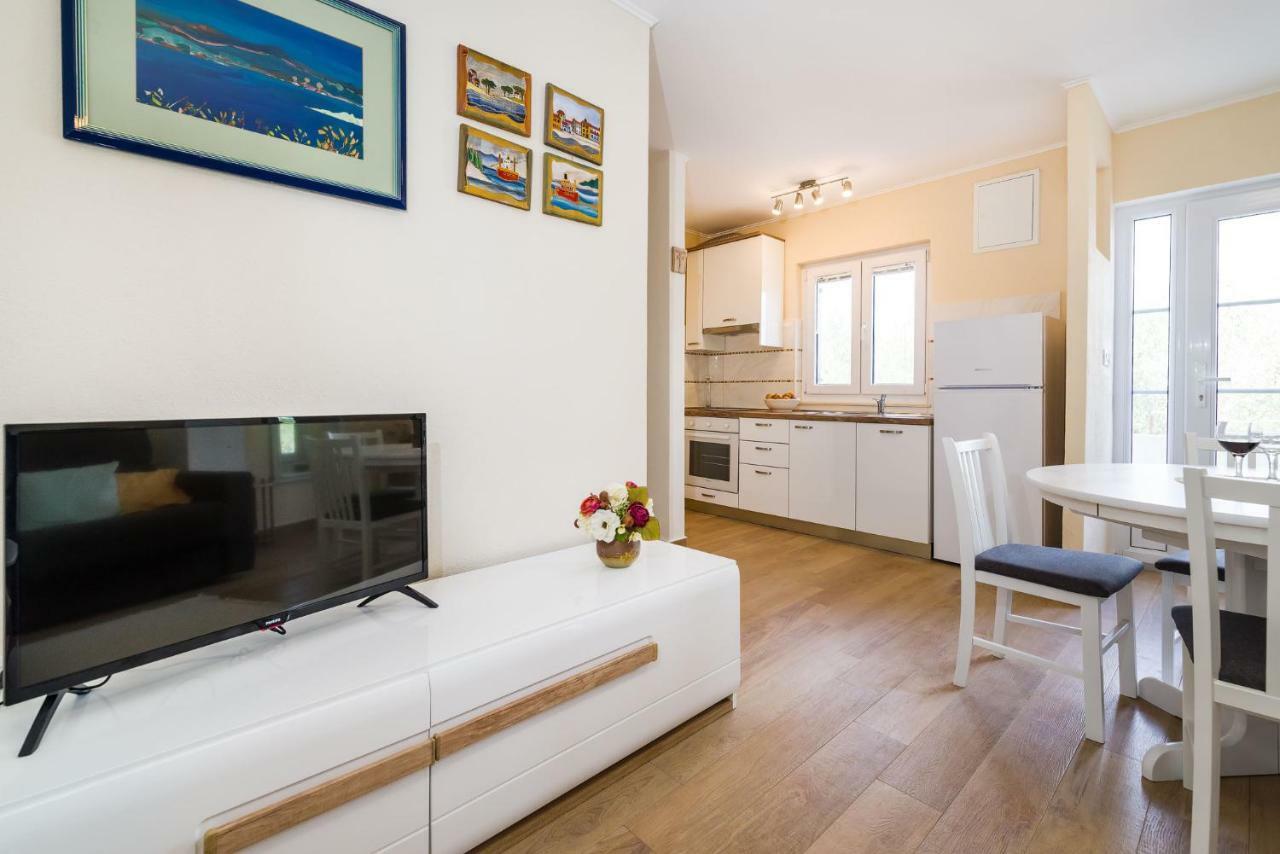 Long Island Olive Apartment Sali Ngoại thất bức ảnh